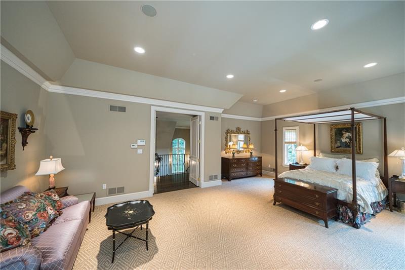 251 West Chapel Ridge Road Pittsburgh, PA 15238 - Photo 18 of 25 Gallery Image 18