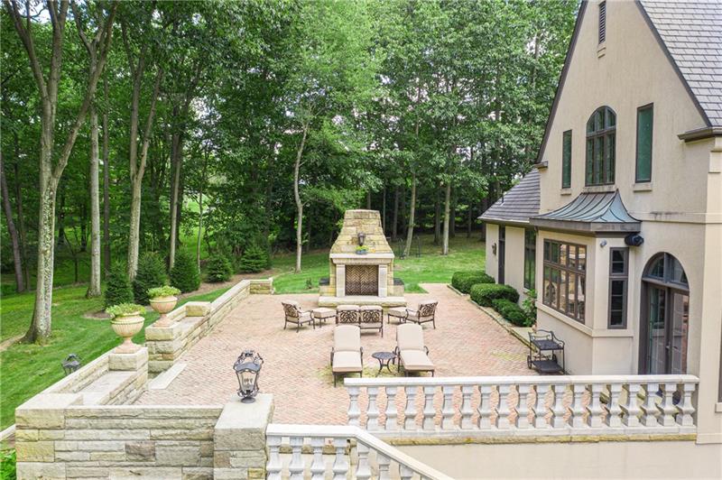 251 West Chapel Ridge Road Pittsburgh, PA 15238 - Photo 3 of 25 Gallery Image 3