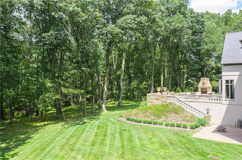 251 West Chapel Ridge Road Pittsburgh, PA 15238 - Photo 4 of 25 Gallery Image 4