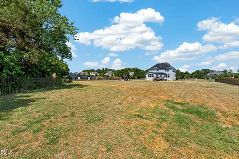 $699,900 | 4900 Sunset Stream Drive, Fuquay-Varina, NC 27526
