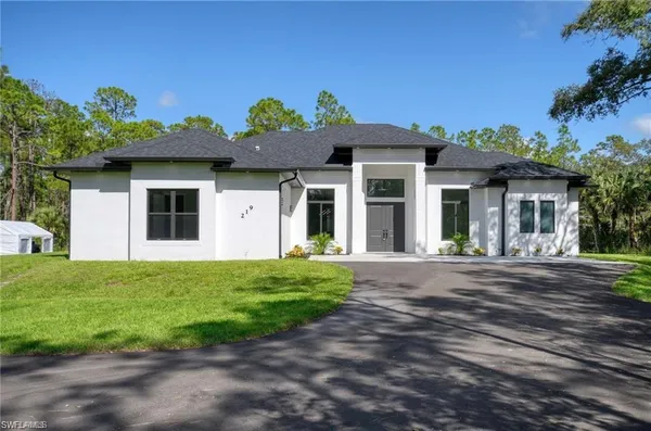$1,699,000 | 219 33rd Avenue Northwest, Naples, FL 34120