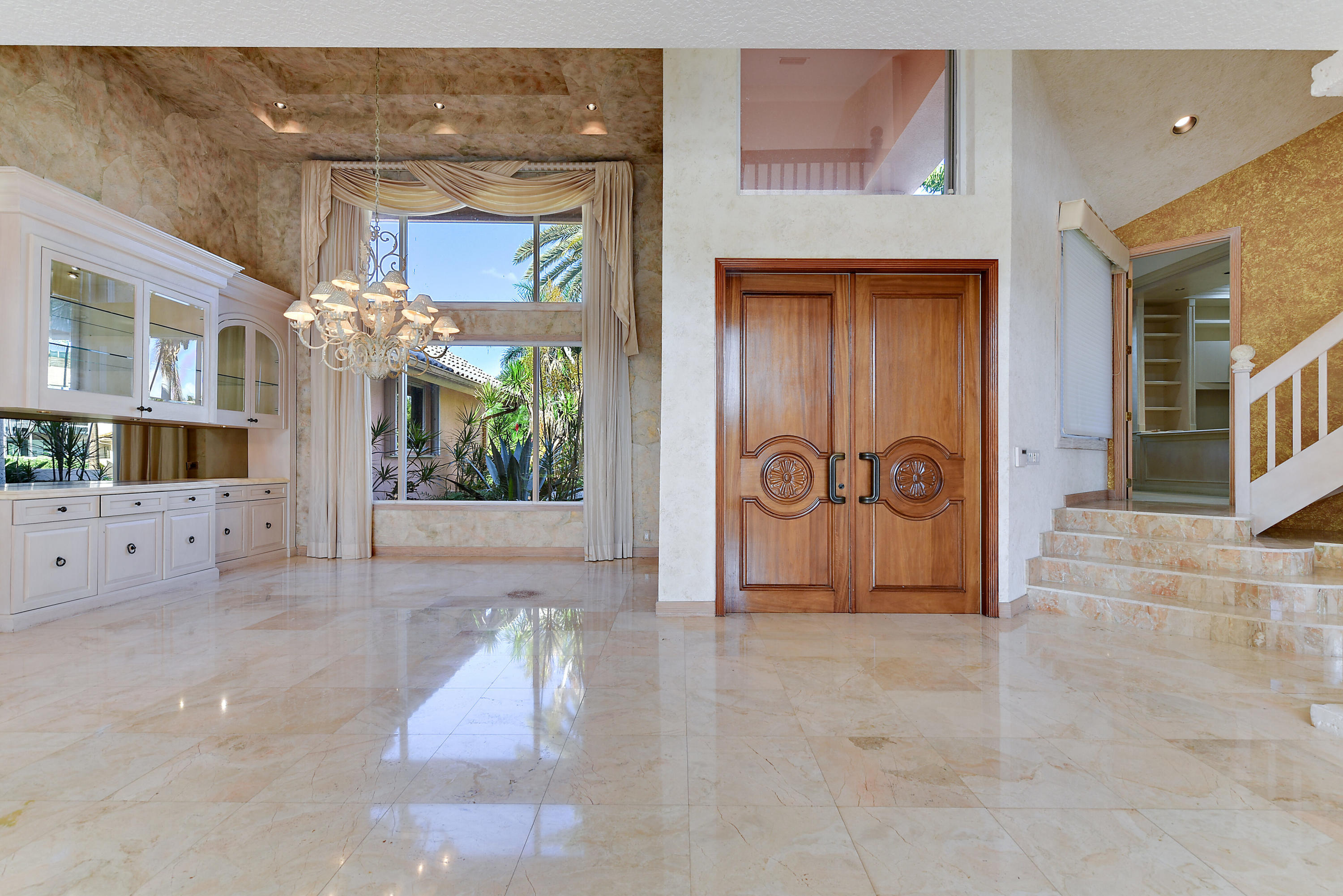 7202 Ayrshire Lane Boca Raton, FL 33496 - Photo 5 of 71 foyer/dining room