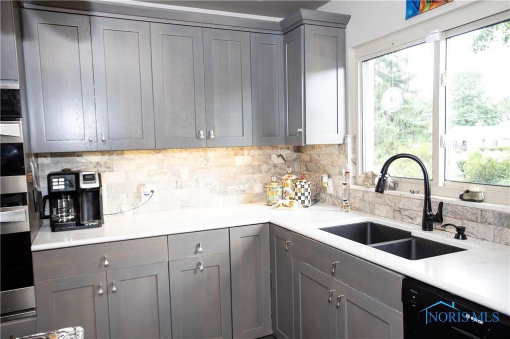 4254 River Road Toledo, OH 43614 - Photo 15 of 46 Gallery Image 15