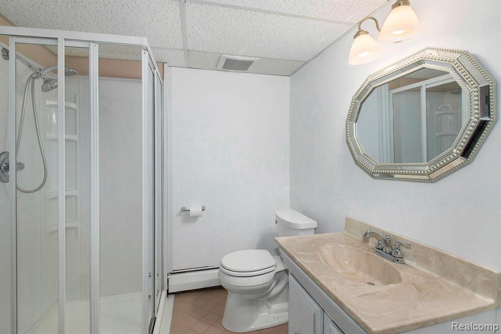 3708 West Maple Road Wixom, MI 48393 - Photo 24 of 30