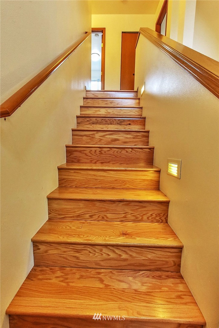 2998 Lowren Loop Port Orchard, WA 98366 - Photo 11 of 24 Gallery Image 11