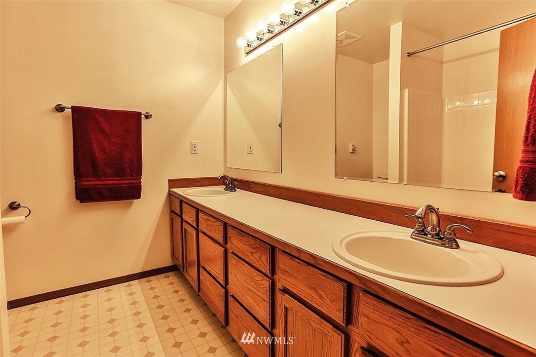 2998 Lowren Loop Port Orchard, WA 98366 - Photo 19 of 24 Gallery Image 19