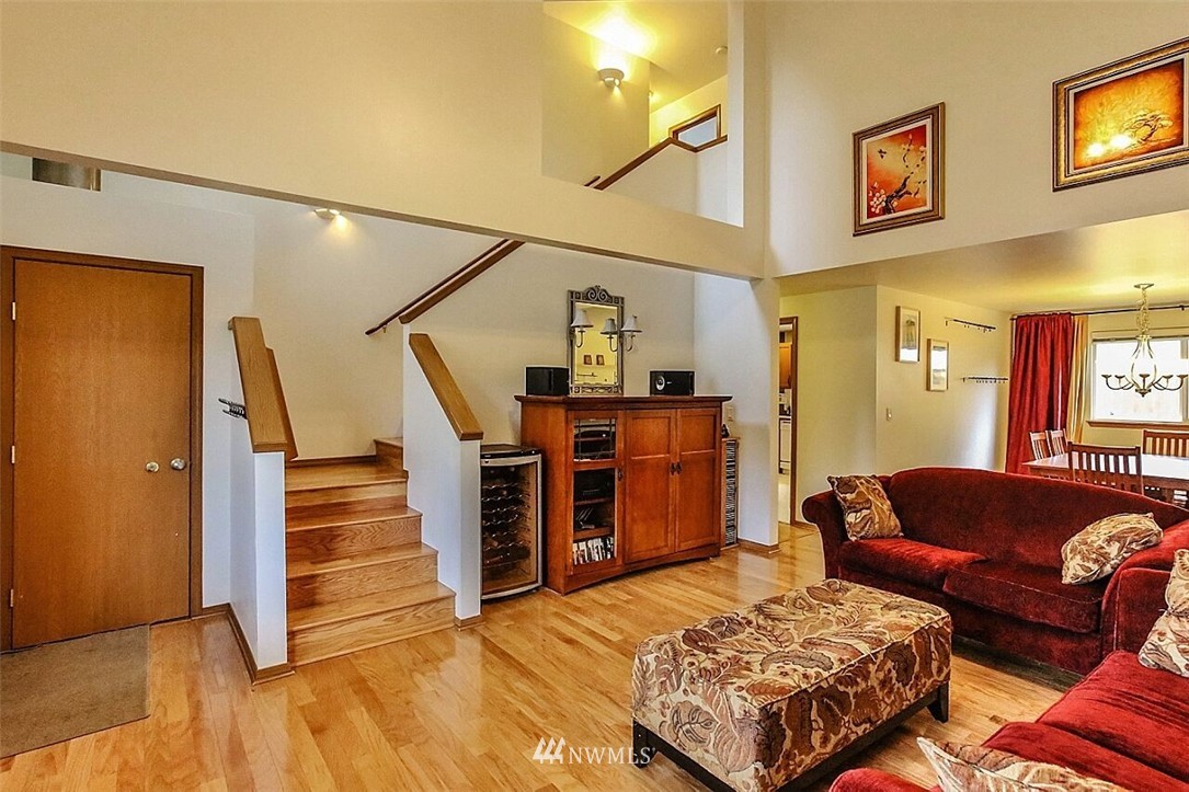 2998 Lowren Loop Port Orchard, WA 98366 - Photo 4 of 24 Gallery Image 4