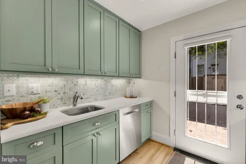 $849,000 | 1347 F Street Northeast, Washington, DC 20002