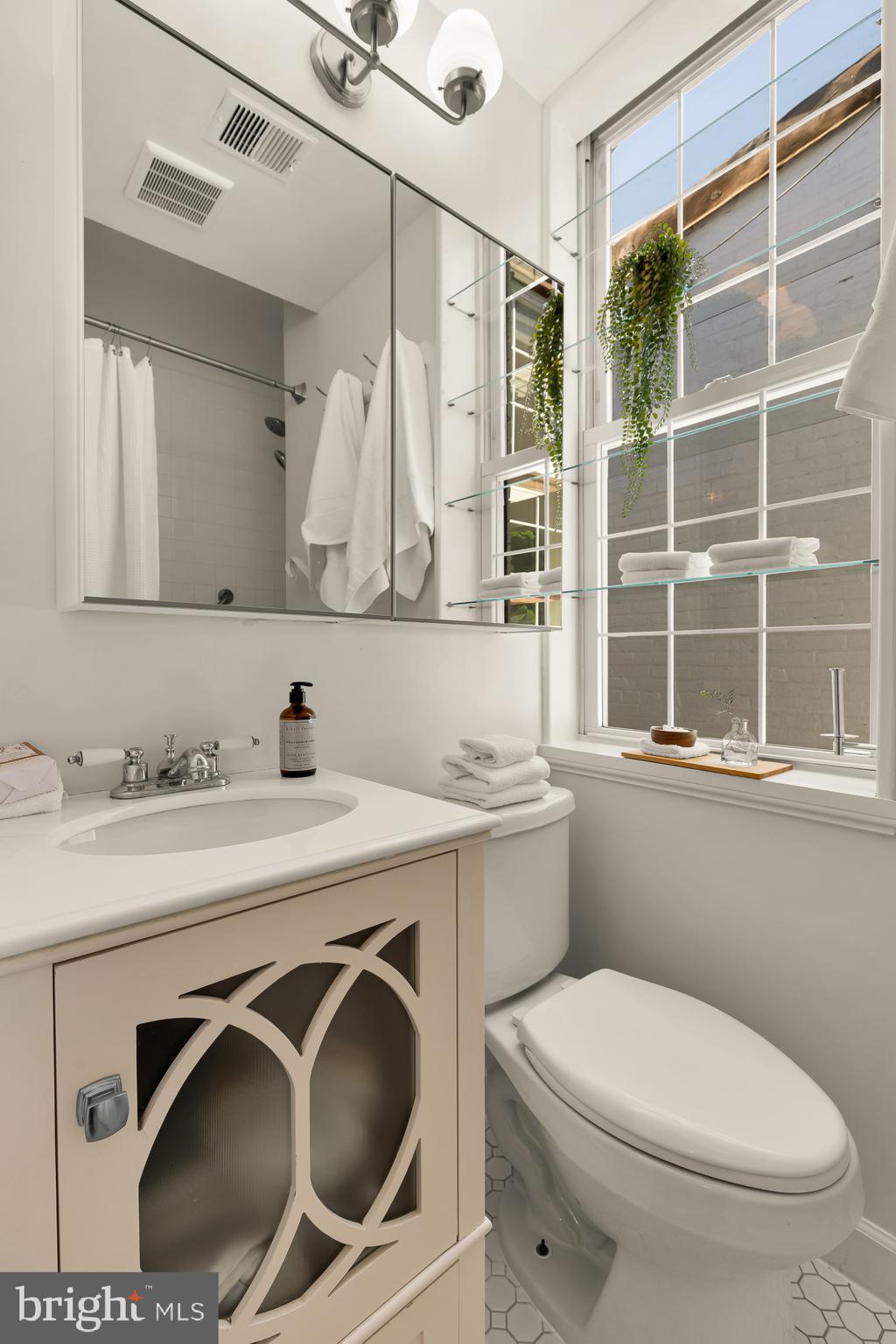 1347 F Street Northeast Washington, DC 20002 - Photo 30 of 46