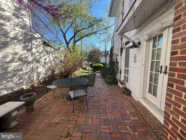 $2,500 | 185 Prince George Street, Annapolis, MD 21401