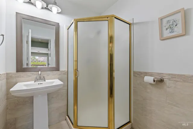 $1,550,000 | 3160 East Springwood Drive, Meridian, ID 83642