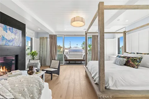 $21,995 | 201 Opal Avenue, Newport Beach, CA 92662