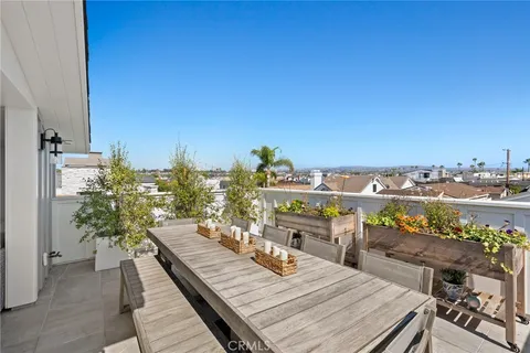 $21,995 | 201 Opal Avenue, Newport Beach, CA 92662