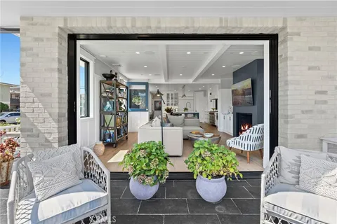 $21,995 | 201 Opal Avenue, Newport Beach, CA 92662