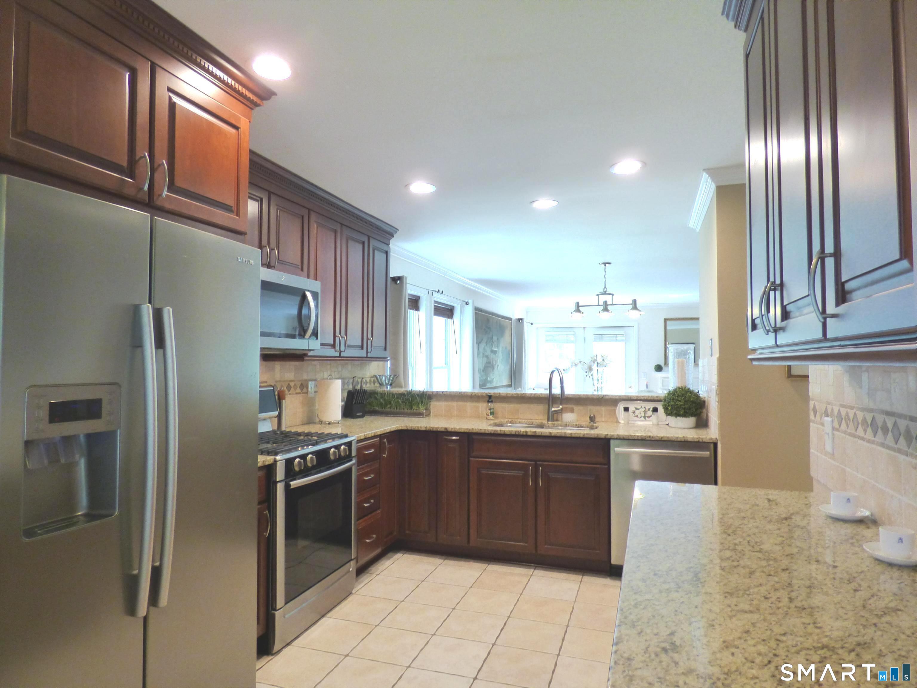 111 Logging Trail Road, Unit 111 Danbury, CT 06811 - Photo 14 of 34 Granite Countertops