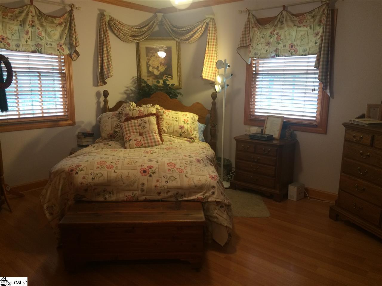 1916 Roe Ford Road Greenville, SC 29617 - Photo 21 of 36 Gallery Image 21