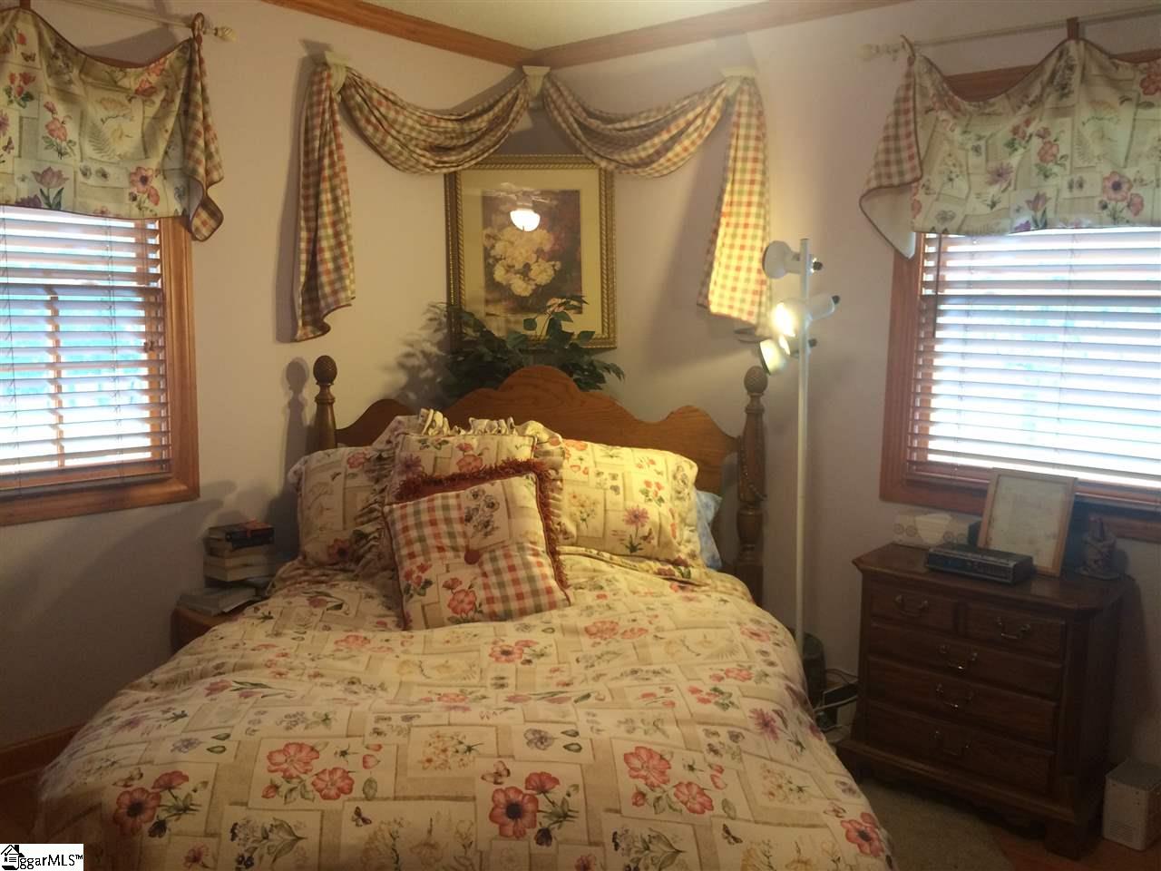 1916 Roe Ford Road Greenville, SC 29617 - Photo 22 of 36 Gallery Image 22