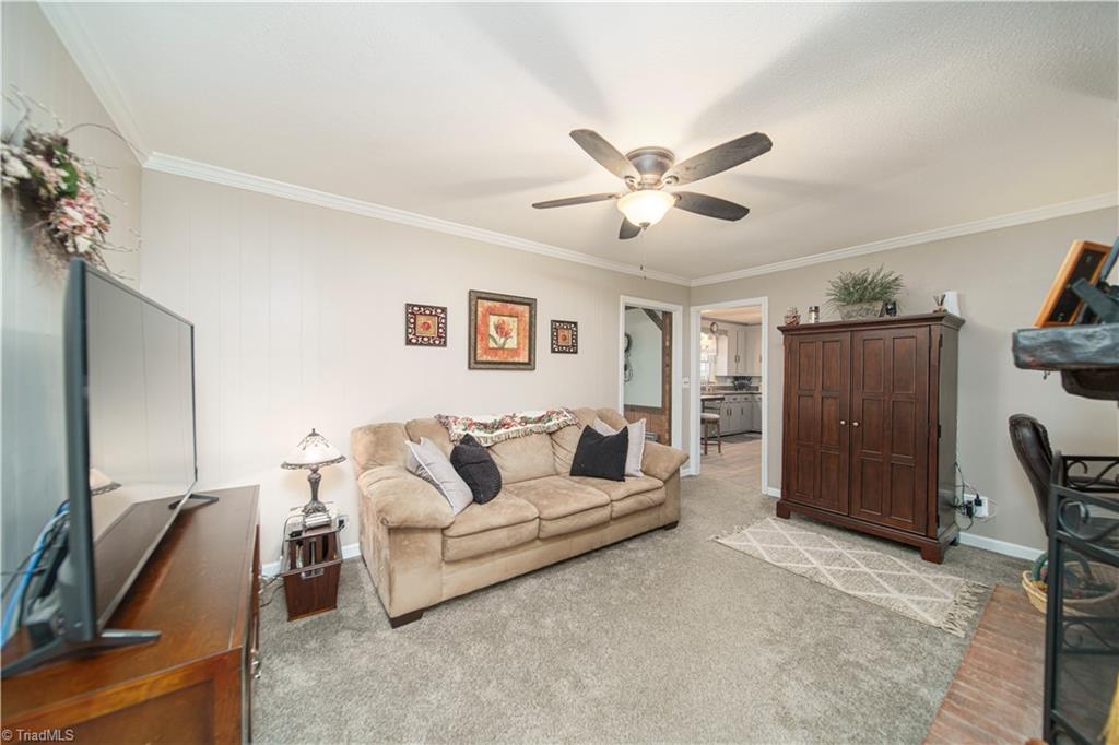 160 Bailey Road Winston-Salem, NC 27107 - Photo 11 of 30 Den