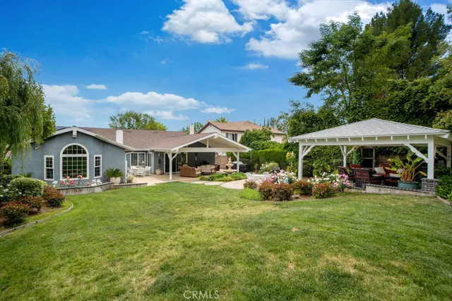 $1,699,000 | 6505 Smoke Tree Avenue, Oak Park, CA 91377