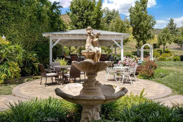 $1,699,000 | 6505 Smoke Tree Avenue, Oak Park, CA 91377