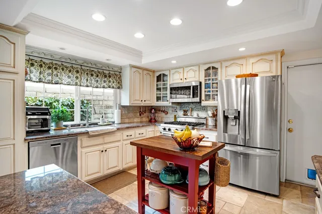 $1,699,000 | 6505 Smoke Tree Avenue, Oak Park, CA 91377