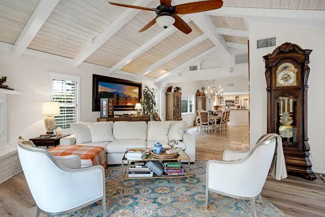 $1,699,000 | 6505 Smoke Tree Avenue, Oak Park, CA 91377