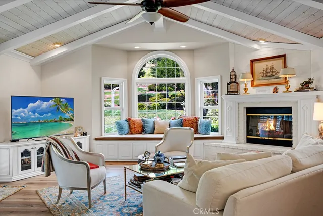 $1,699,000 | 6505 Smoke Tree Avenue, Oak Park, CA 91377