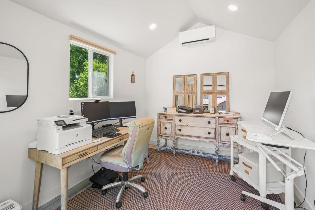 1848 Tavern Road Alpine, CA 91901 - Photo 21 of 45 a workspace with furniture