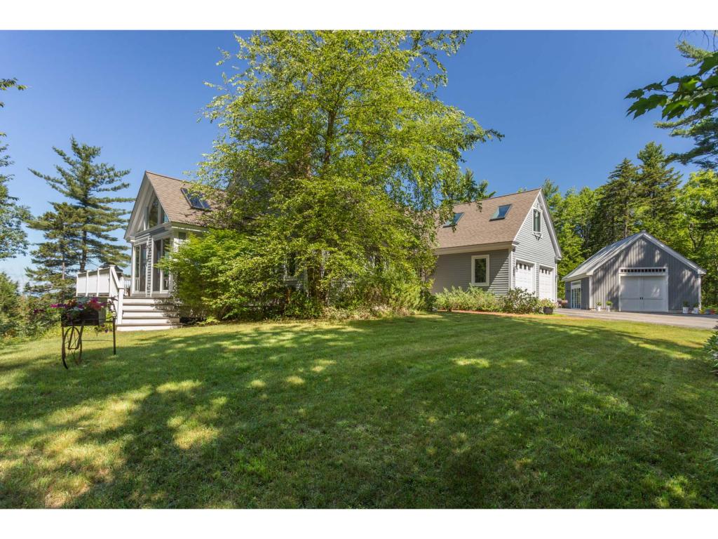 916 Beach Pond Road Wolfeboro, NH 03894 - Photo 3 of 36