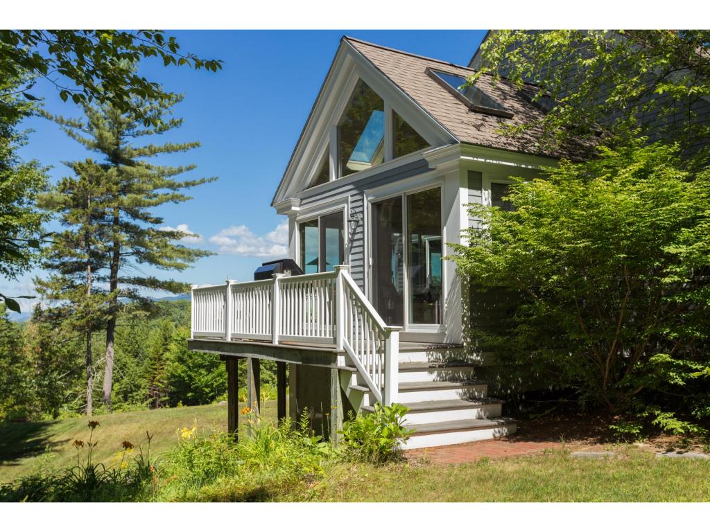 916 Beach Pond Road Wolfeboro, NH 03894 - Photo 4 of 36