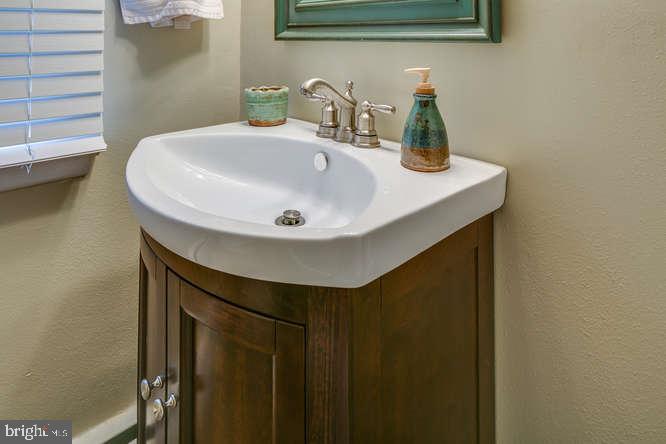 595 Sparton Road York, PA 17403 - Photo 17 of 36 Gallery Image 17