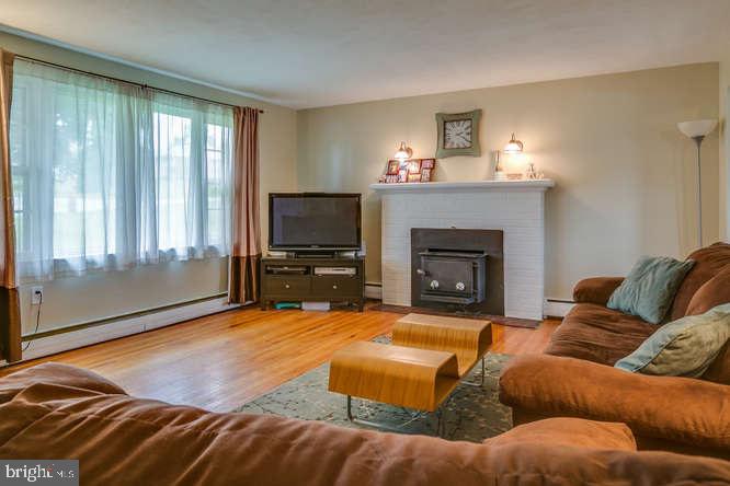595 Sparton Road York, PA 17403 - Photo 3 of 36 Gallery Image 3