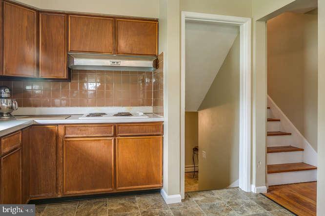 595 Sparton Road York, PA 17403 - Photo 8 of 36 Gallery Image 8