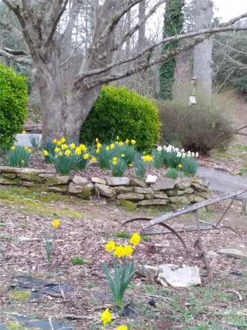 $349,800 | 74 Huntley Road, Fletcher, NC 28732