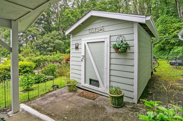 $349,800 | 74 Huntley Road, Fletcher, NC 28732