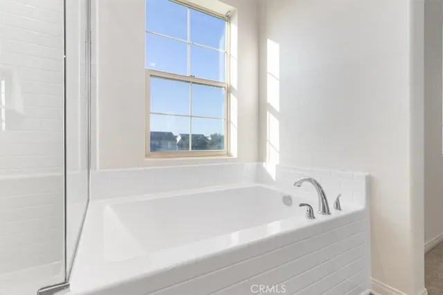 $660,000 | 3126 East Painted Cres Street, Ontario, CA 91762