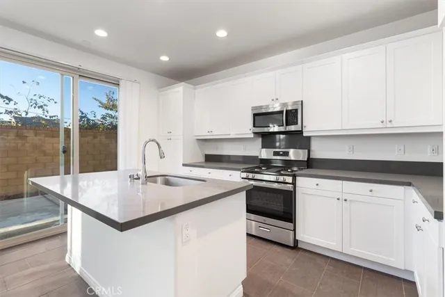 $660,000 | 3126 East Painted Cres Street, Ontario, CA 91762