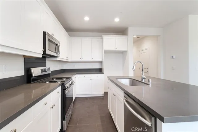 $660,000 | 3126 East Painted Cres Street, Ontario, CA 91762