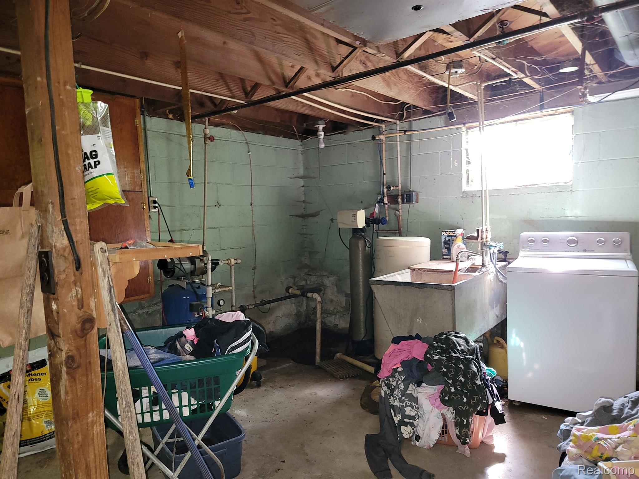 6921 Kelly Road Yale, MI 48097 - Photo 19 of 21 Gallery Image 19