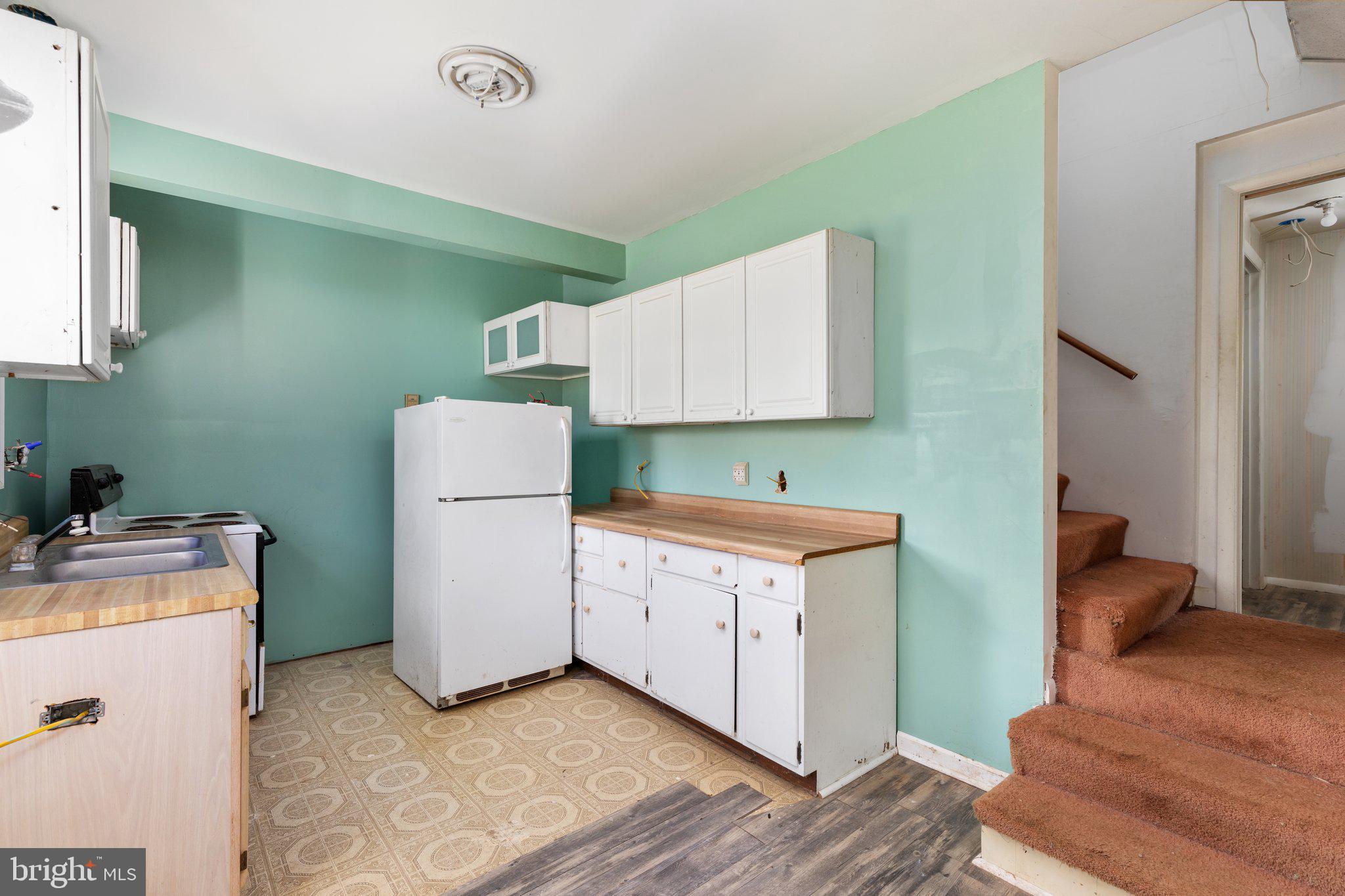 32 7th Street Shenandoah Junction, WV 25442 - Photo 22 of 41 In Law Suite Kitchen