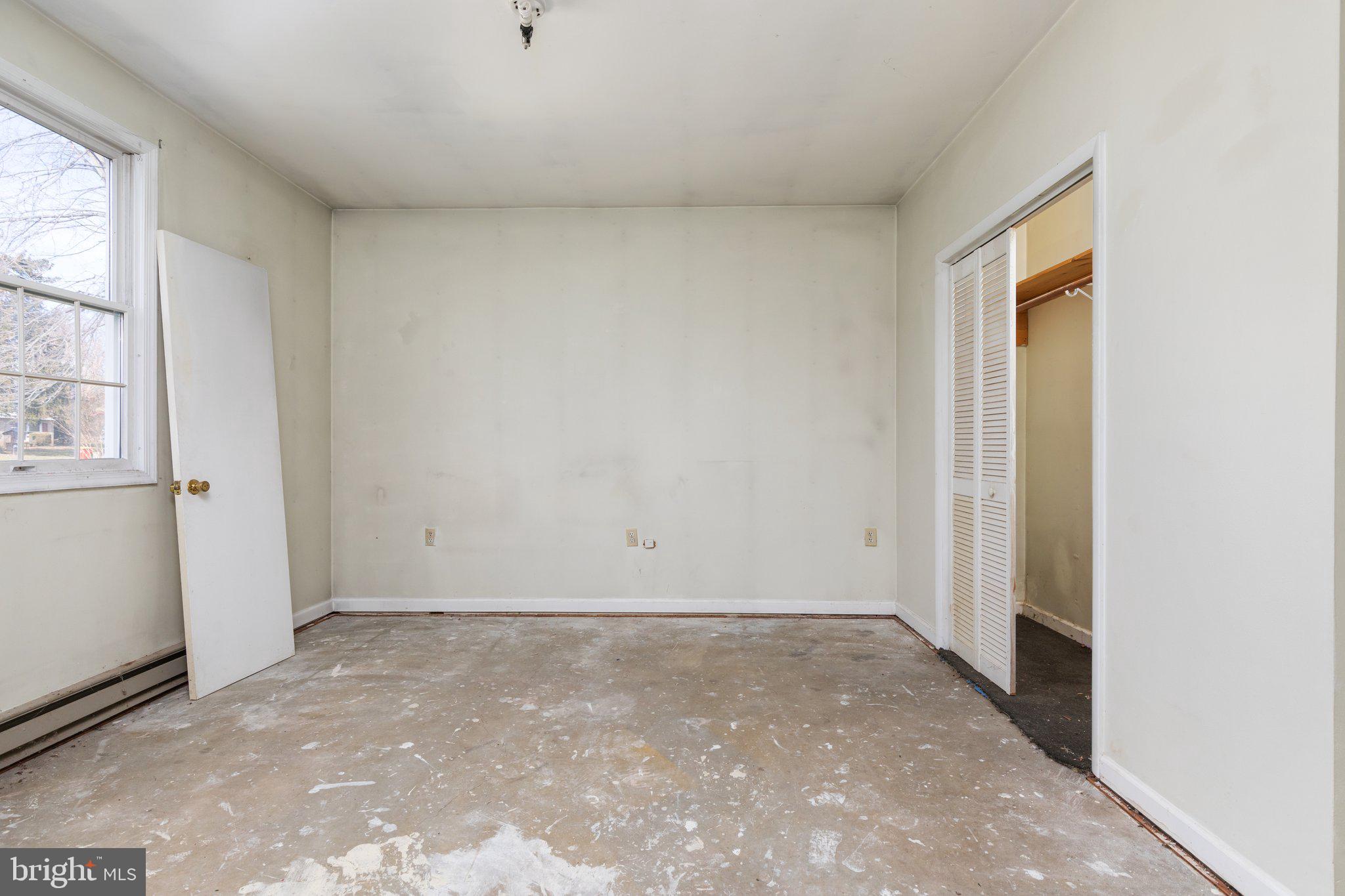 32 7th Street Shenandoah Junction, WV 25442 - Photo 25 of 41 In Law Suite Family Bedroom