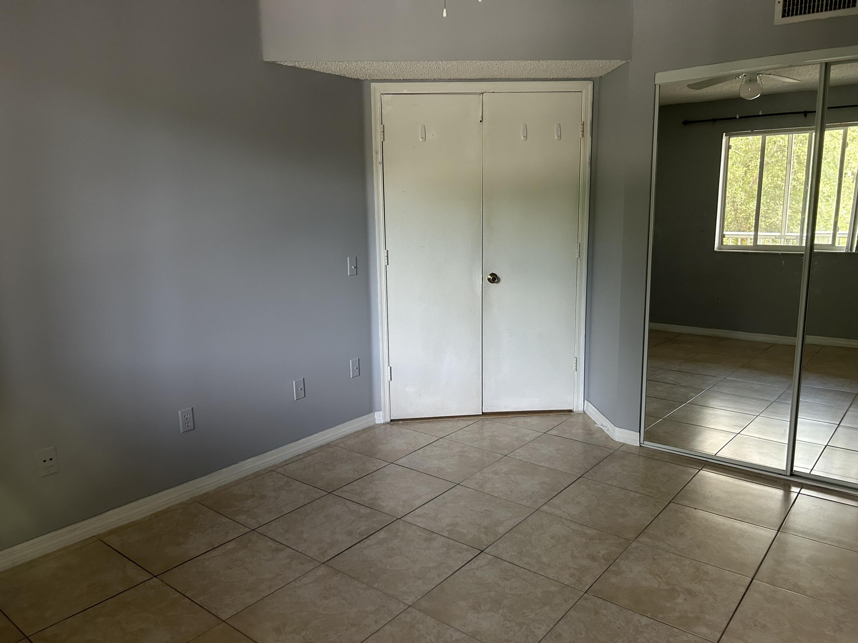 410 South Park Road, Unit 1204 Hollywood, FL 33021 - Photo 15 of 32 IMG_0009
