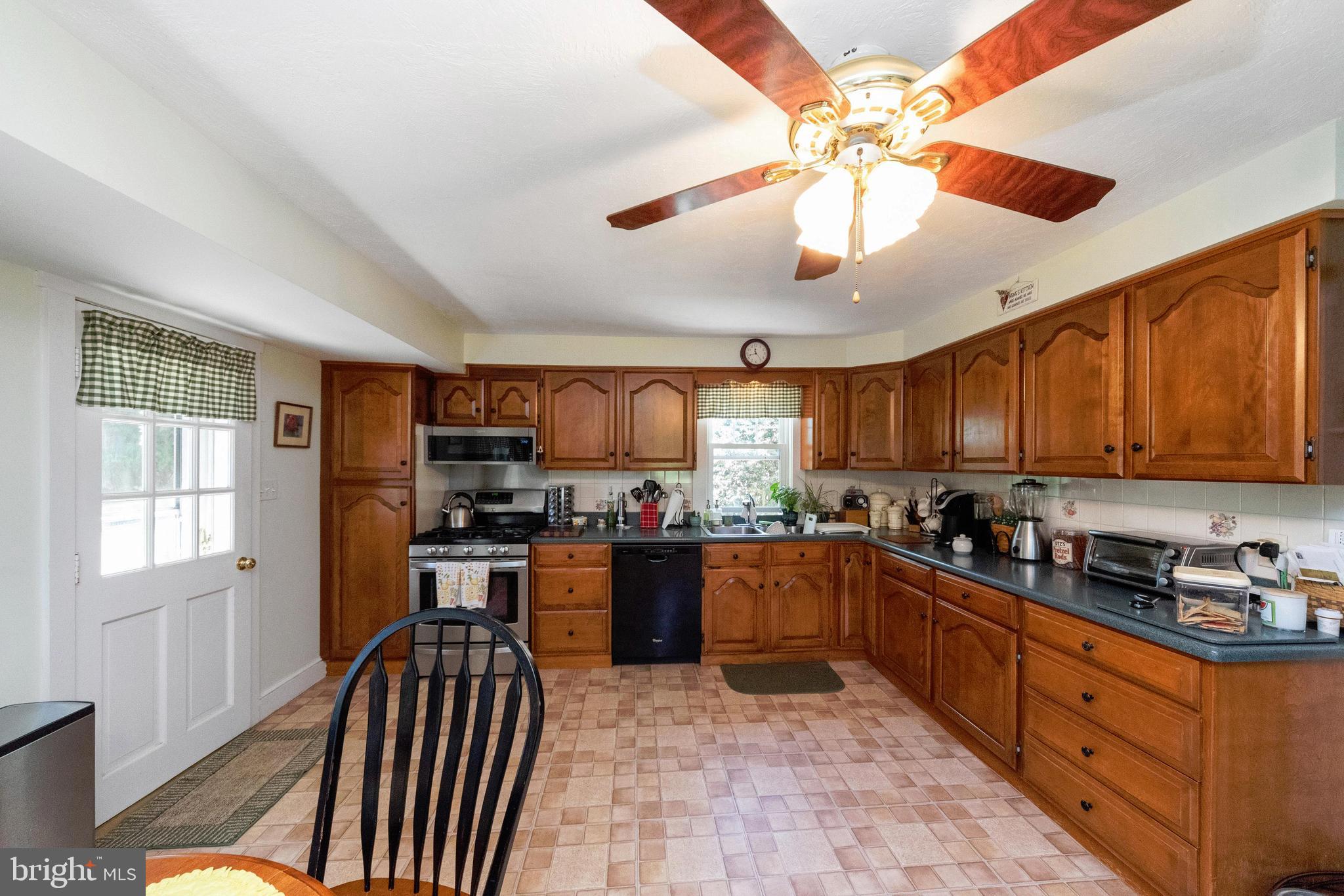 5533 New Park Road White Hall, MD 21161 - Photo 17 of 77 Kitchen