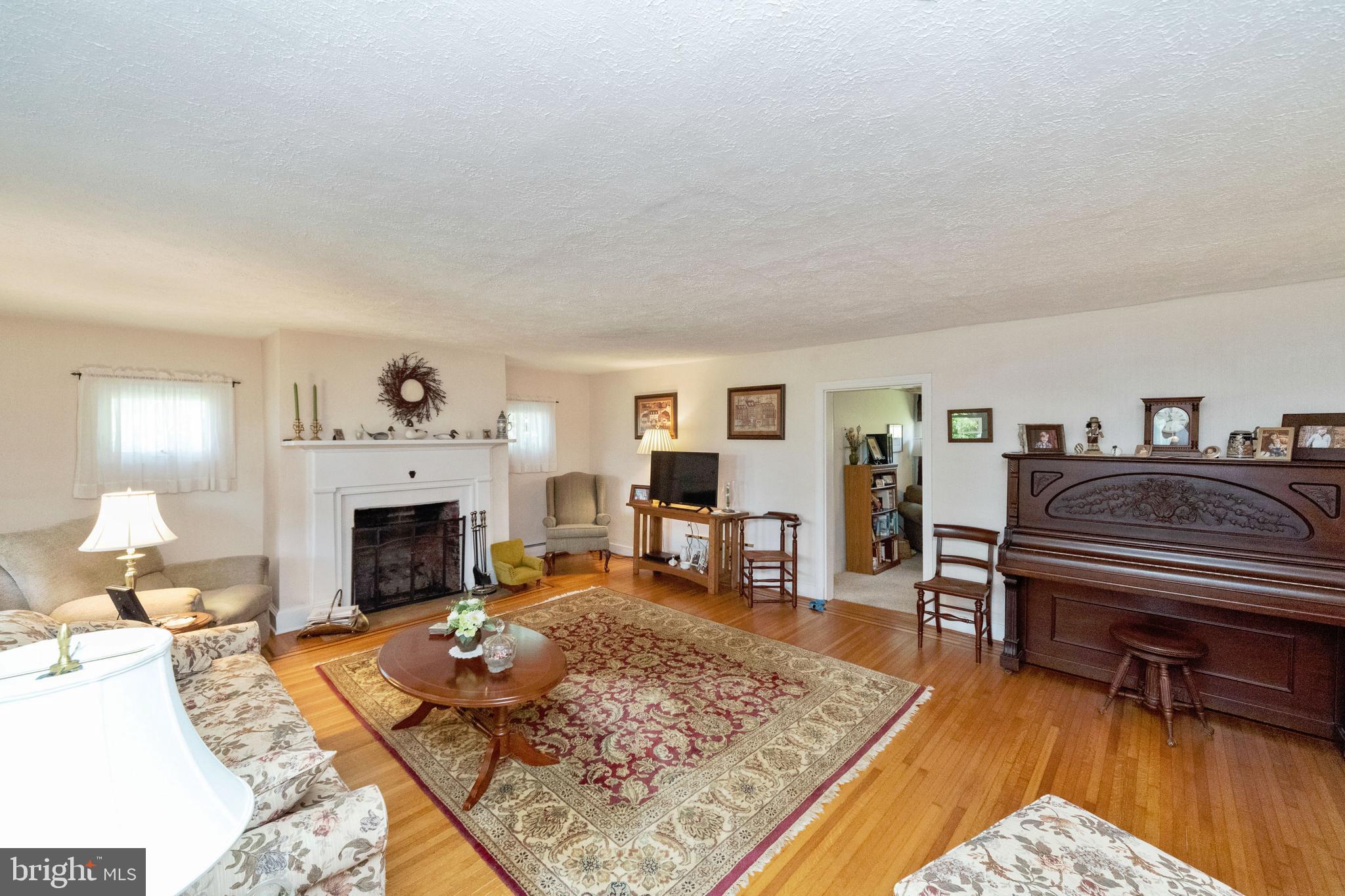 5533 New Park Road White Hall, MD 21161 - Photo 8 of 77 Living Room