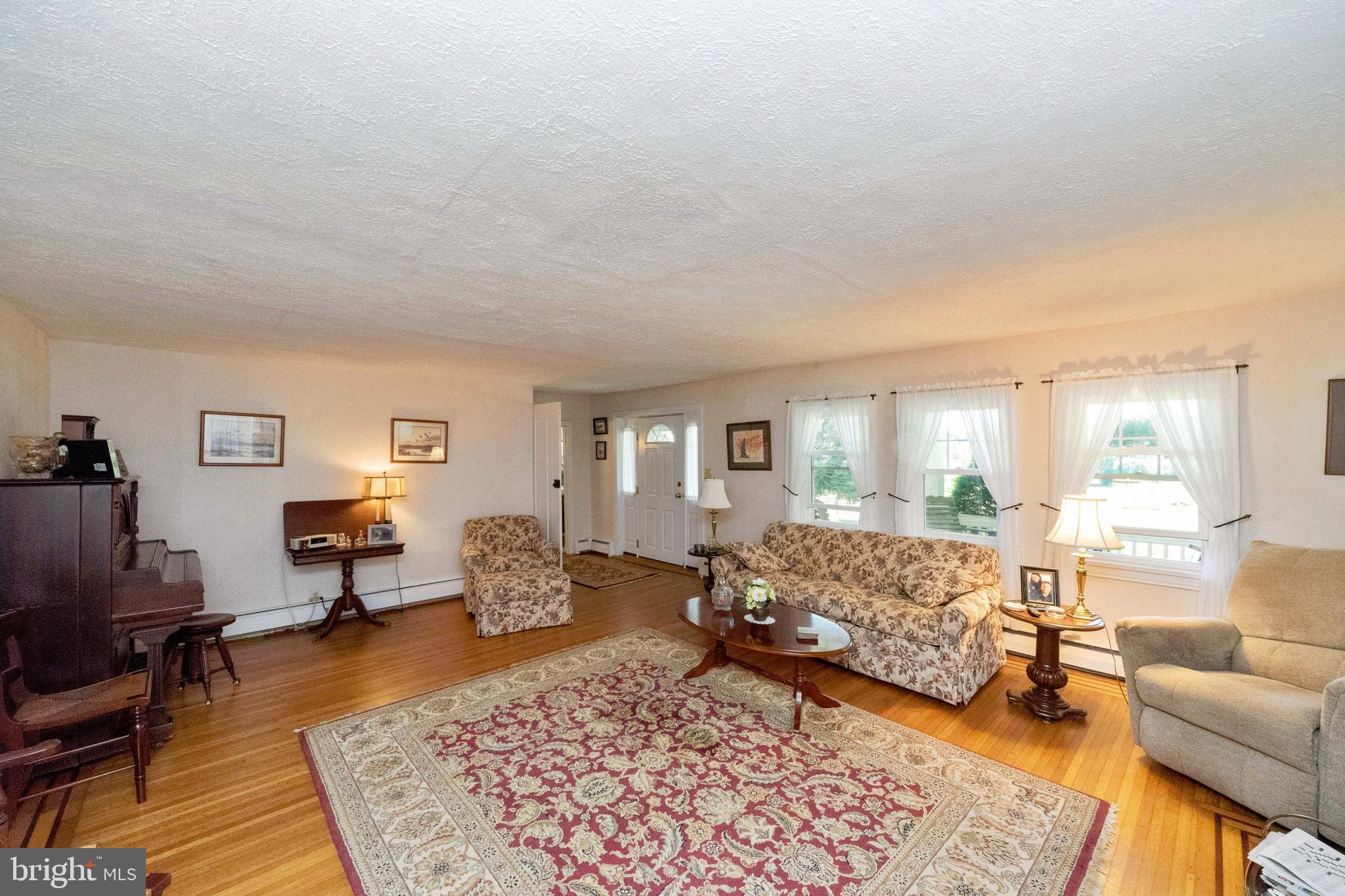5533 New Park Road White Hall, MD 21161 - Photo 10 of 77 Living Room - view to front door