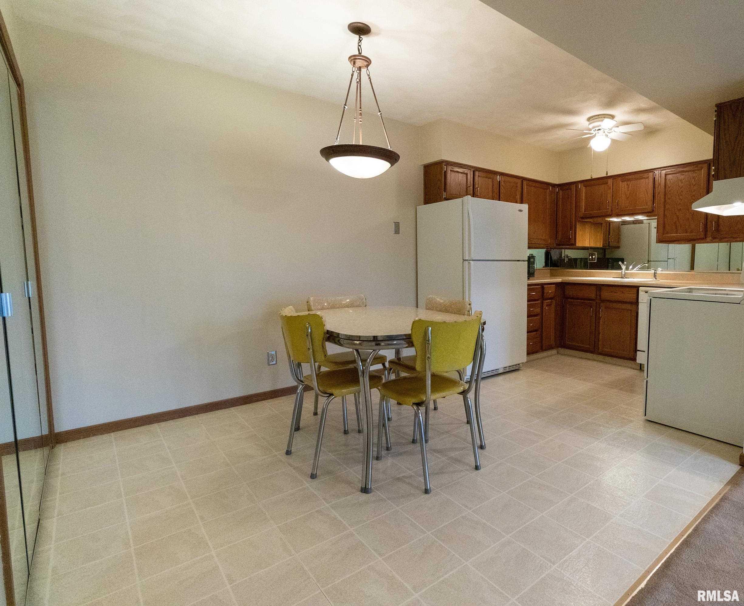 3626 38th Street, Unit 23 Rock Island, IL 61201 - Photo 6 of 16