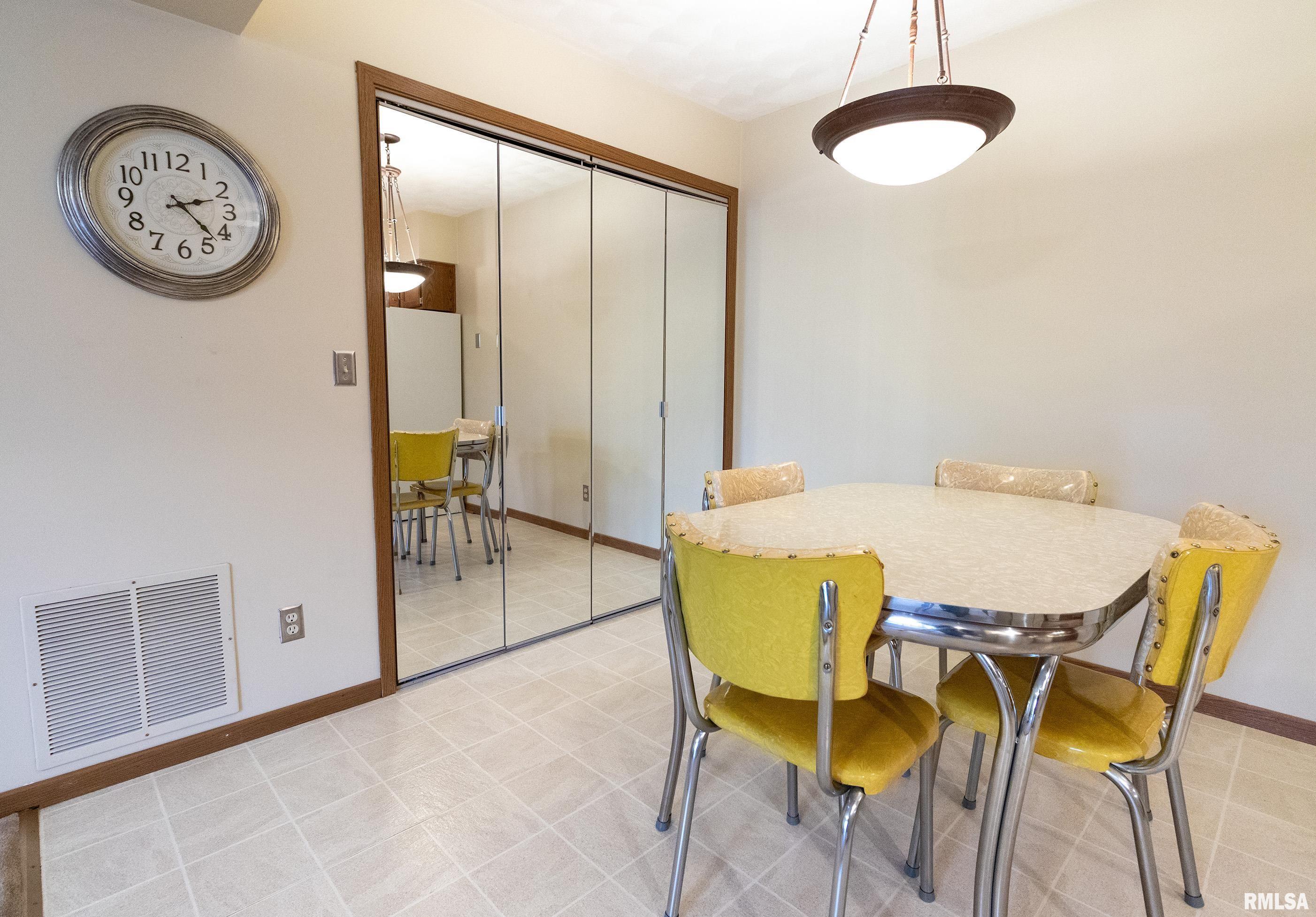 3626 38th Street, Unit 23 Rock Island, IL 61201 - Photo 7 of 16