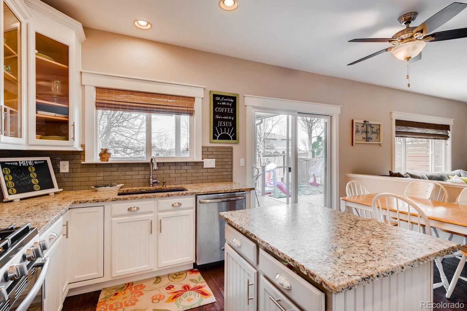 10232 South Rotherwood Circle Highlands Ranch, CO 80130 - Photo 10 of 27 Gallery Image 10