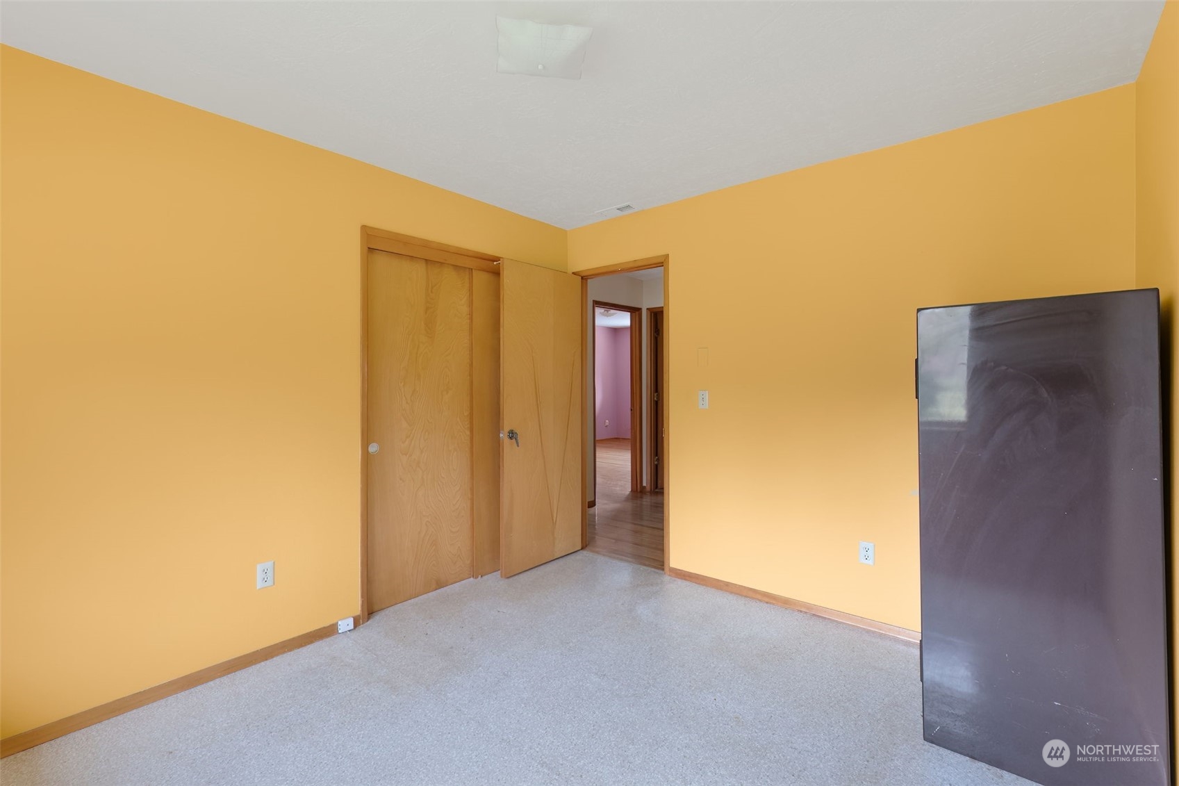 521 Robertson Road Longview, WA 98632 - Photo 20 of 40 a view of an empty room
