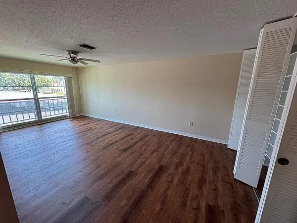 $140,000 | 2700 Bayshore Boulevard, Unit 1207, Dunedin, FL 34698